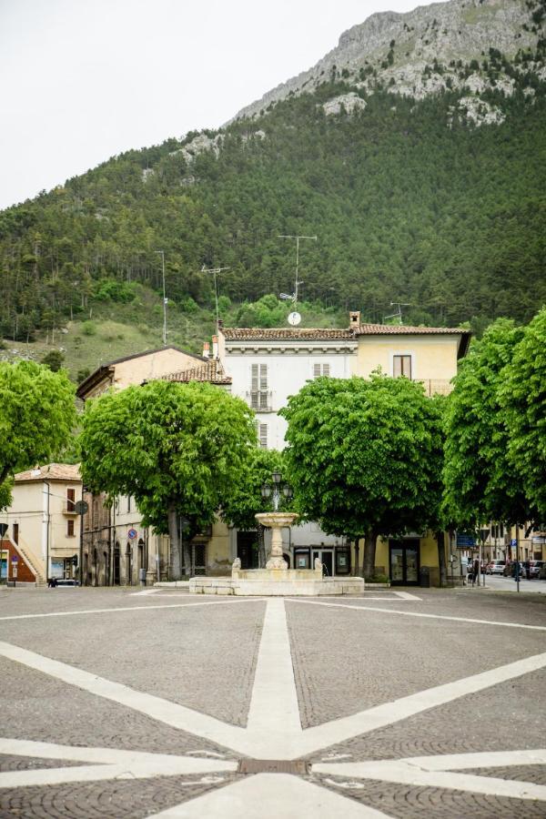 Lavistadeisogni Monte Morrone Celano Buitenkant foto